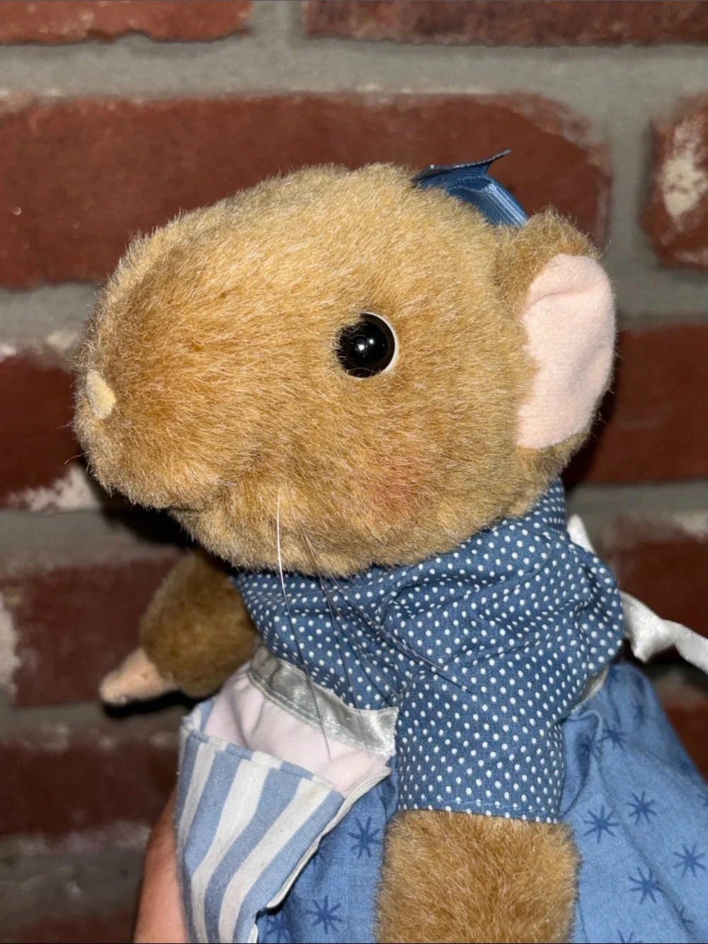 Hallmark 13” Vera the Mouse by Marjolein Bastin Plush Blue Dress w/Striped Apron